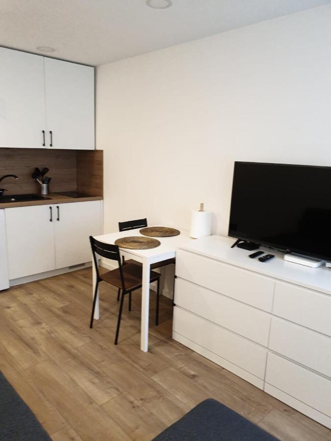 Studio Rent In ซาราเซ ภายนอก รูปภาพ